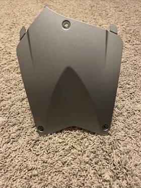 46637686665 Bmw 05-08 K1200r K1200 Center Gas Tank Cover Oem