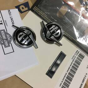 14100748 Harley-davidson Oem Classic Emblem Road King Medallions Logos #14100748 2 Pcs