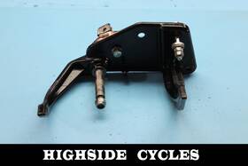 42431-87 Harley-davidson 1354 99 Softail Right Front Foot Rest Footboard Bracket