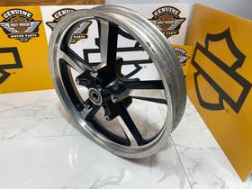 45746 Harley Davidson Oem 2009-17 Vrscf Muscle V-rod Front Rim Wheel