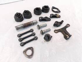 47471-04a Harley-davidson 2004-2013 Sportster 883 And 1200 Engine Motor Mount Bracket Lot