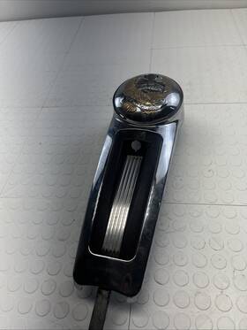 61335-09 Harley-davidson 61270-08/61335-09 2009 Flhtcu Electra Glide Tank Console Live To Ride Dash Oem