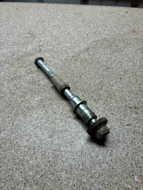 44301-gg2-000 Honda 1987 Ch150 150 Elite Scooter Oem Front Wheel Rim Axle Bolt