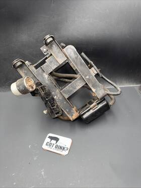 50320-461-670 Honda 1980-83 Cb900 Cb900c Cb 900 Oem Battery Box Assembly