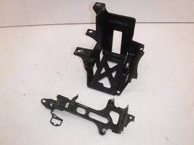 50320-mb4-000 Honda 83-86 V65 Magna Battery Tray Box Holder Strap Mount