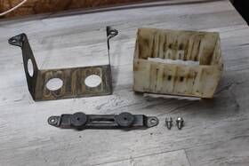 Honda 50325-hb7-670 1986-1987 Tr200 Fat Cat Battery Tray Box Assembly