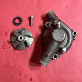 16142-1152 Kawasaki 2003-2004 Zx6r Zx6j Zzr600 Ninja Oem Water Pump Cover