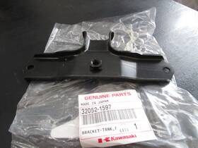 32052-1597 Kawasaki 03-06 Z1000 2005 2006 Z750s Gas Tank Bracket Mount