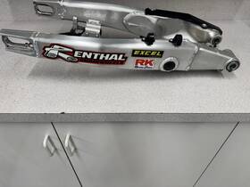 33001-0052-458 Kawasaki 2005 Kx125 Swingarm With Pro Circuit Linkage Part No