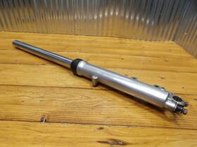 44005-065 Kawasaki 77-80 Kz650 Front Left Fork Tube / Suspension Unit