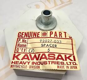 92027-033 Kawasaki # Front Fuel Tank Spacer H1 A1 A7 F4 F21m G3 Klf Klt Zx K870
