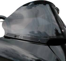 Kww-01-0582 Klock Werks Kerf Blackout Windshield Trim For 15-23 Road Glide