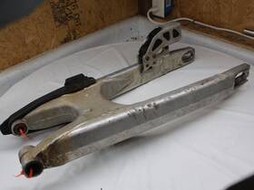 50304030144 Ktm 1999 98-99 200 Exc 125 250 300 Rear Swing Arm Lot B