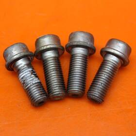 07120-0820b Suzuki 2006 2007 Gsxr 600 750 Oem Rear Back Subframe Sub Frame Mounting Bolts