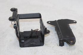 41540-44100 Suzuki 80-81 Gs250t Oem Battery Tray Box Holder