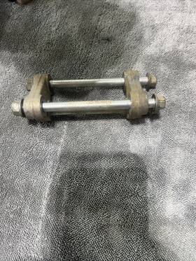 41991-28h10 Suzuki 2008-2017 Rmz450 Front Lower Engine Motor Mount Brackets Bolts
