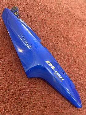 45512-27g Suzuki 2004-2012 Vstrom Dl650 Oem Left Side Seat Tail Cover Fairing Plastic