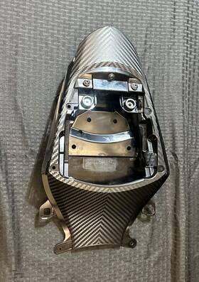 47300-14j10 Suzuki Gsxr 600 750 2011-2023 Rear Tail Center Cover Oem