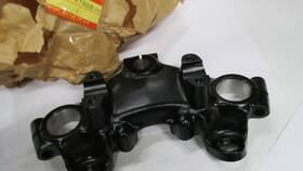 51311-47000 Suzuki Nos New 1977-79 Gs550 Gs750 Steering Stem Head Oem