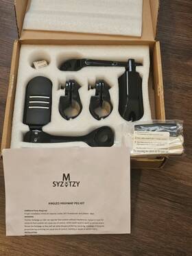 Syz-0001-c-b Syzmtzy Universal Motorcycle Angled Highway Peg Kit 1.25 Inch Engine Guard Mount Long Black