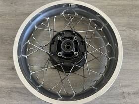 T2019351 Triumph 2019 Thruxton 1200 R Oem Rear Wheel Excellent Condition