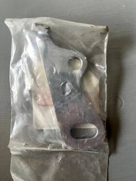 42411-70t V-twin Manufacturing 23-0120 Harley-davidson 70-79 Rear Brake Pedal Stop Plate Oem Chrome