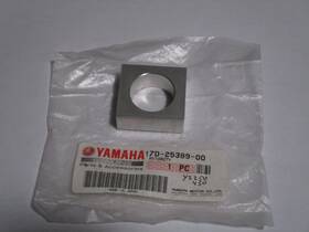 17d-25389-00-00 Yamaha Yz250f Yz450f Swingarm Chain Tensioner Adjustment Block