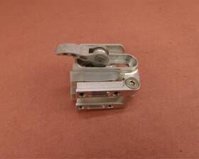 2sc-83500-20 Yamaha 2015 15-16 Fj09 Fj 09 Windshield Mount Bracket