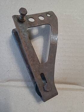 322-22153-00-33 Yamaha Rear Chain Guide Guard Bent 1973-1975 Mx250 Mx360 Mx400 Yz250 Yz360 Sc500