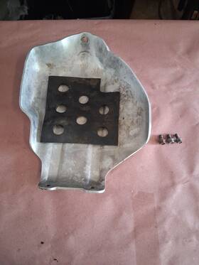 4aj-21471-00 Yamaha 1985 1986 Ty350 Trials Ty 350 Oem Original Skid Plate With Hardware And Pad
