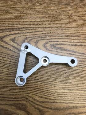 5sl-21283-00-00 Yamaha R6 Yzfr6 2003-2009 Engine Support Part #