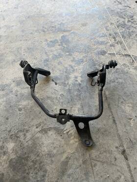 7499075 Yamaha 1996 Xt350 Front Turn Signal Head Light Mount Bracket